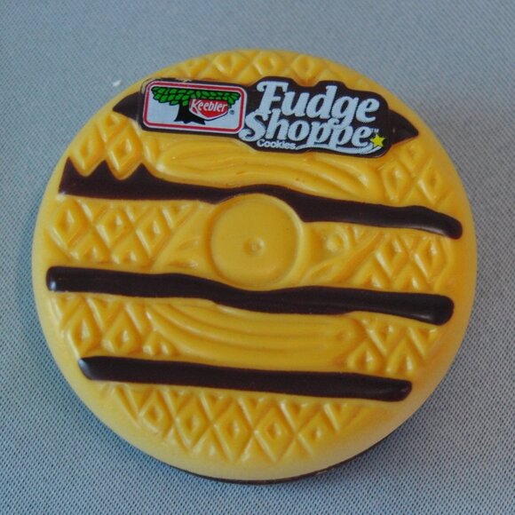 Keebler Fudge Shoppe Vintage Cookie Container (2004) - Picture 1 of 5